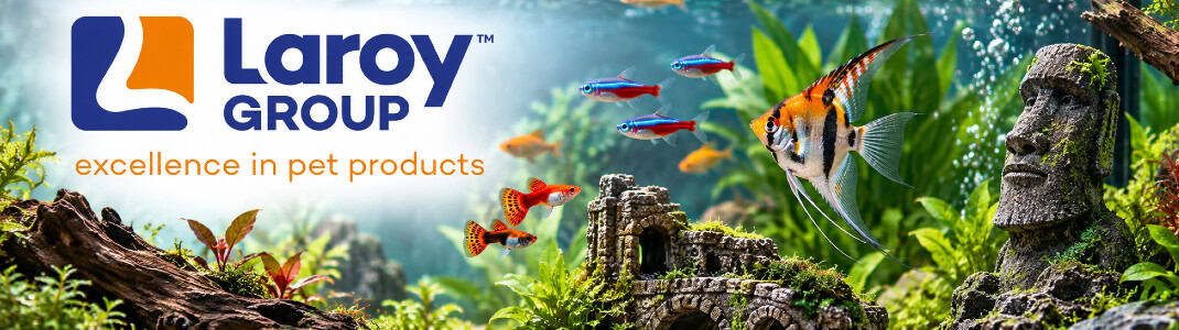 Banner cu logoul companiei Laroy Group alături de animale fericire și produsele lor